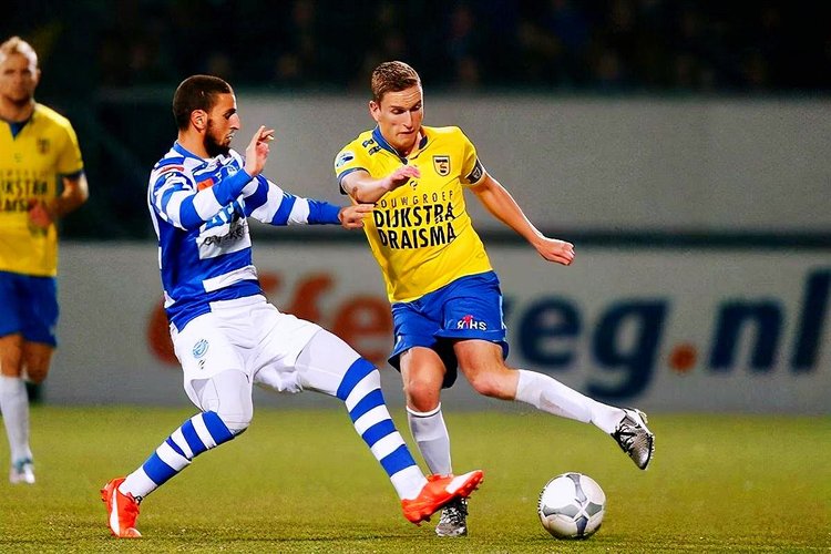 他们多次利 他们多次利